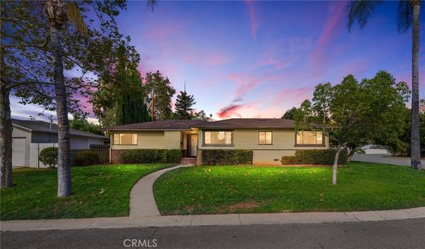 521 Lemon ST, Redlands, CA 92374