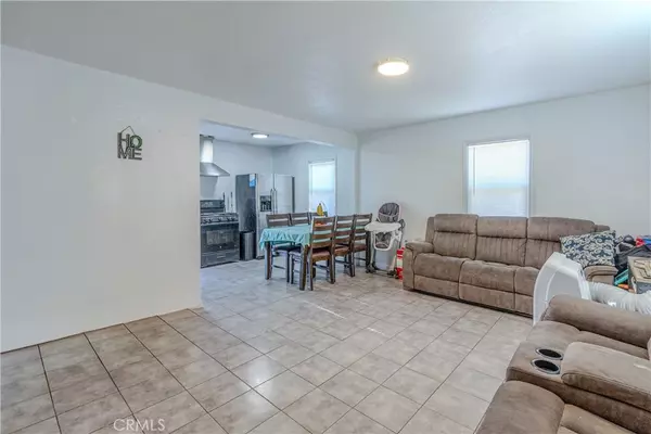 Colton, CA 92324,919 N Illinois Ave