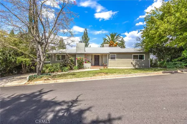 Redlands, CA 92373,1327 Monterey ST