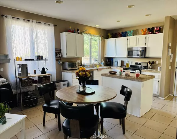 Menifee, CA 92585,27727 Hollyoak WAY