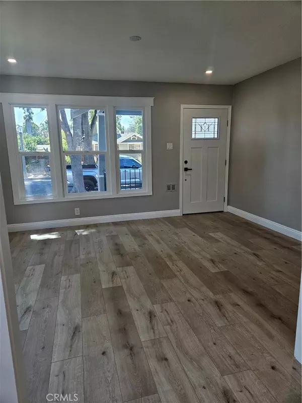 Riverside, CA 92501,4237 4th ST