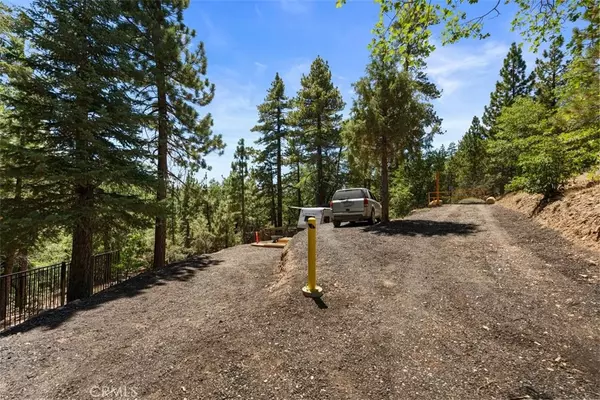 Fawnskin, CA 92333,1275 Fawnskin DR