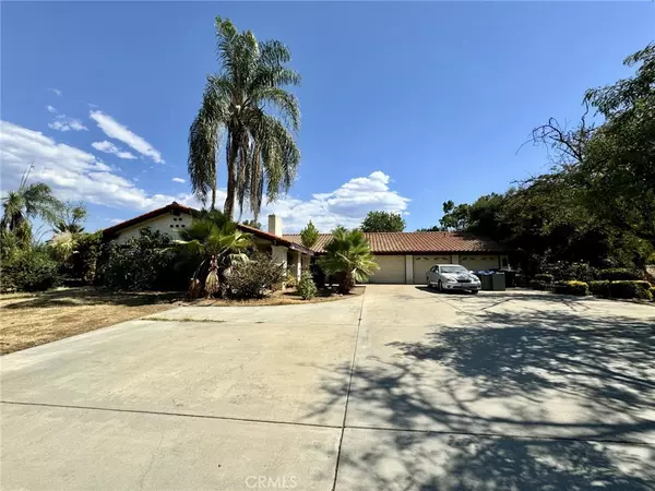 30716 E Sunset DR S, Redlands, CA 92373