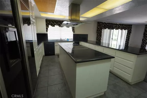 Redlands, CA 92373,30716 E Sunset DR S