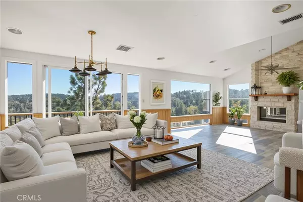 Lake Arrowhead, CA 92352,855 Sonoma DR