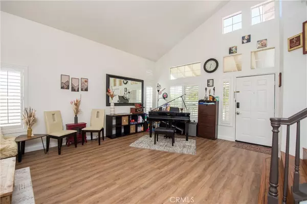 Corona, CA 92878,2151 Bowdoin ST