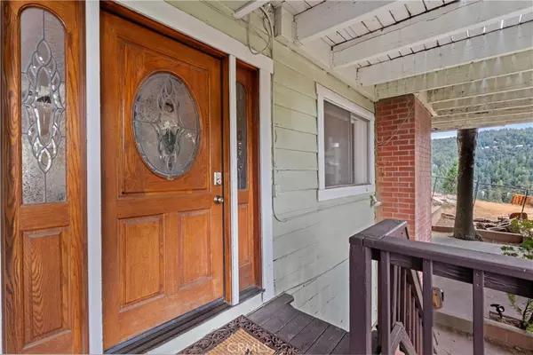 Crestline, CA 92325,633 Arth DR