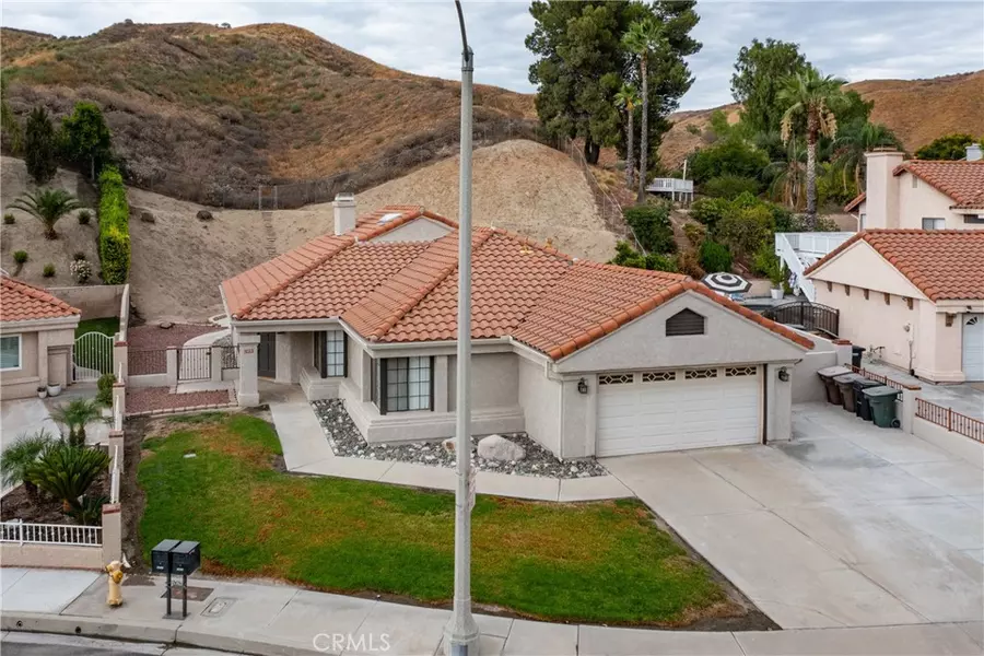 3013 Canyon Vista DR, Colton, CA 92324