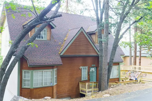 27381 Cottonwood LN, Lake Arrowhead, CA 92317