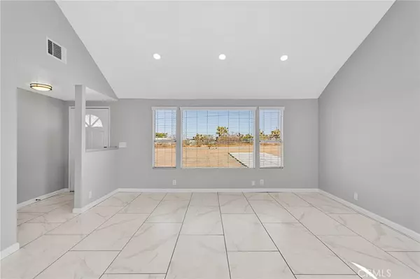 Pinon Hills, CA 92372,11076 Wagon Train RD