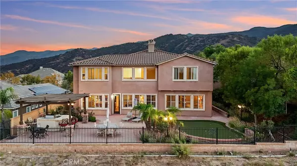 8072 Soft Winds DR, Corona, CA 92883