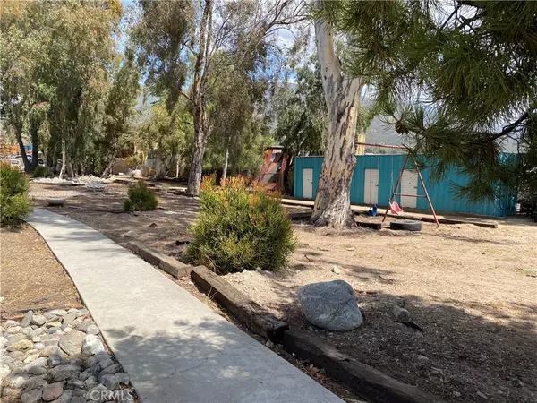 Devore, CA 92407,19216 Kendell