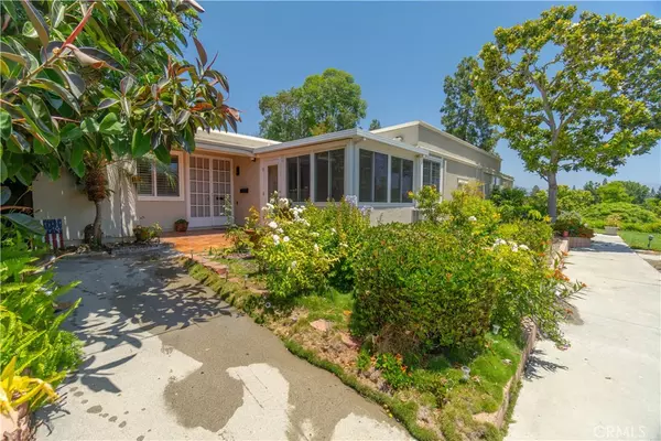 Laguna Woods, CA 92637,394 Avenida Castilla #F