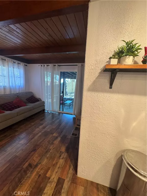 Crestline, CA 92325,467 Boothe Lane