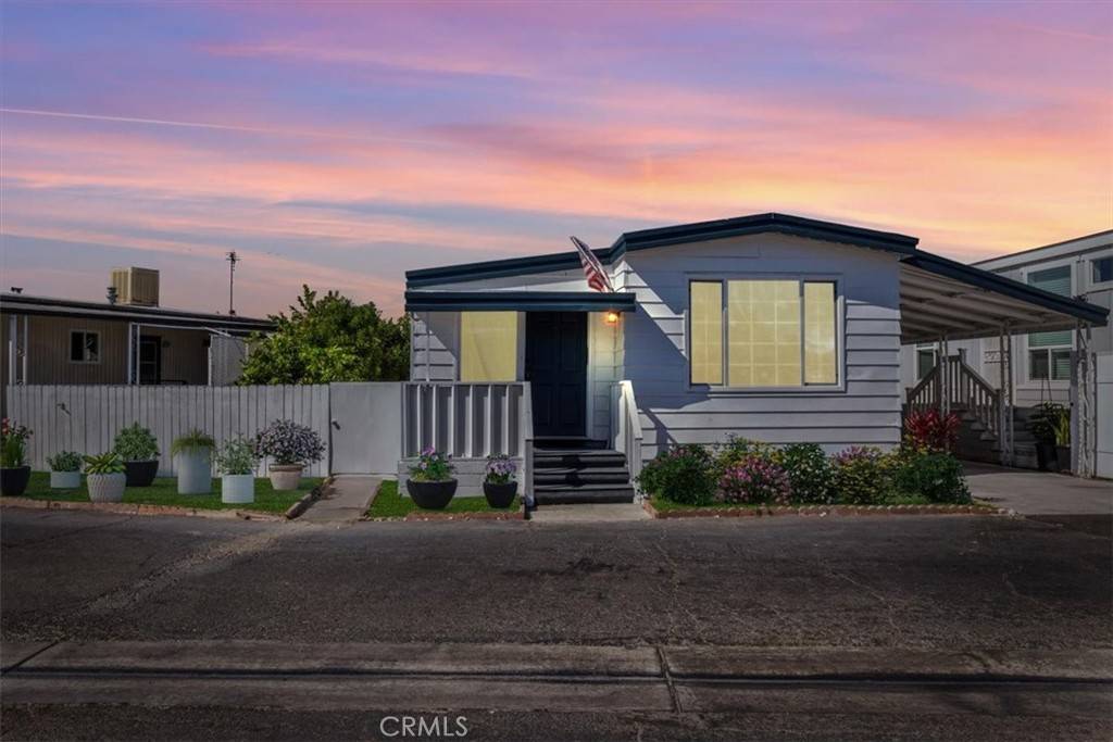 Westminster, CA 92683,15621 Beach BLVD #108