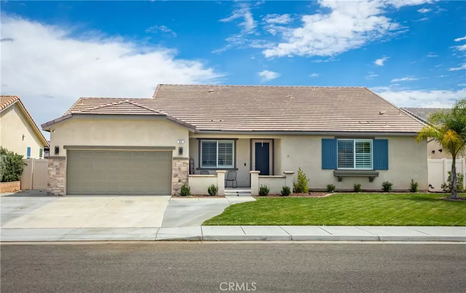 832 Hilltop CT, Calimesa, CA 92320