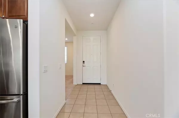 Jurupa Valley, CA 91752,6986 Housatonic CT