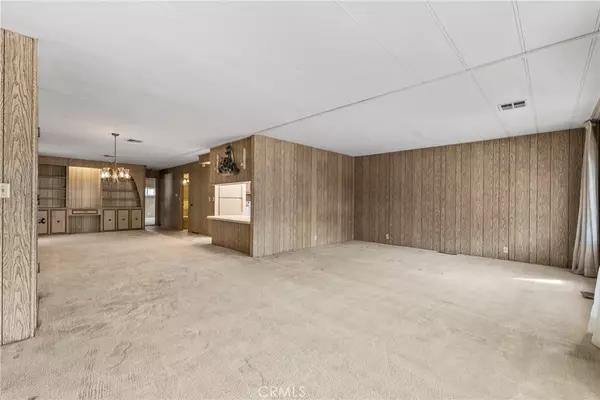 Fontana, CA 92335,8787 Locust AVE #82