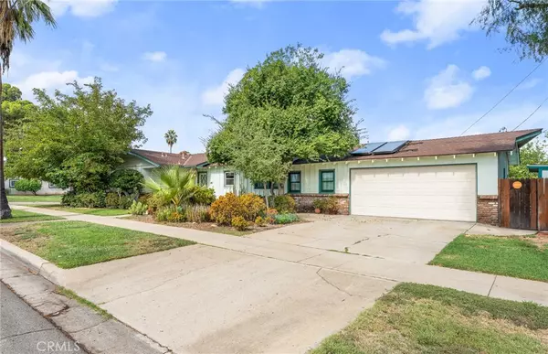 1044 W Cypress AVE, Redlands, CA 92373