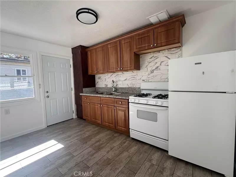 146 N Parker, Orange, CA 92868