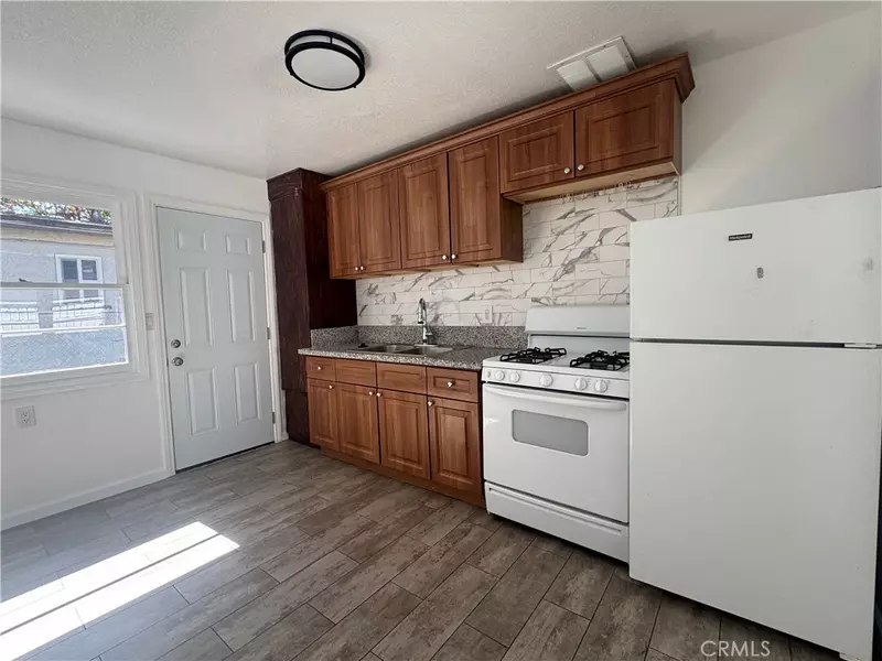 146 N Parker, Orange, CA 92868