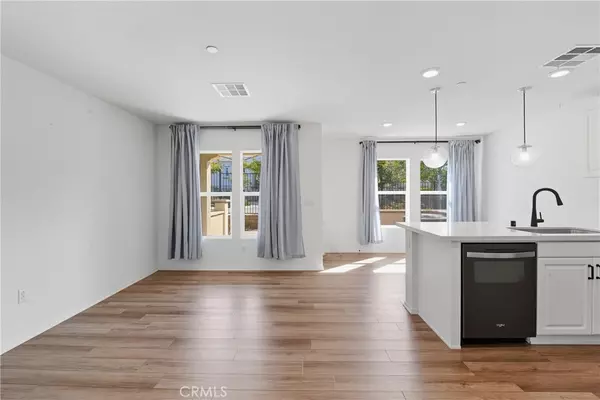 Fontana, CA 92336,7155 Citrus #433