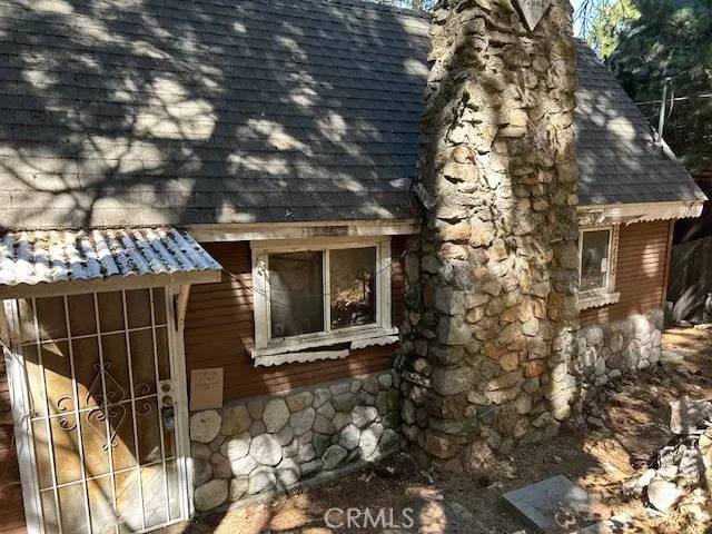 982 Oak (aka 22668 Crest Forest Dr.) DR, Crestline, CA 92325