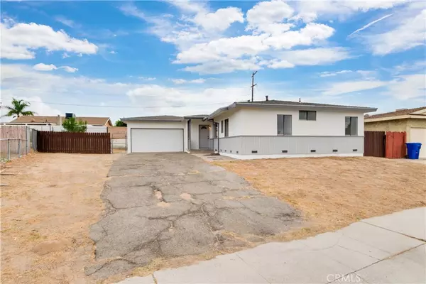 565 S Pampas Ave, Rialto, CA 92376
