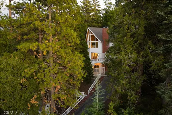 Lake Arrowhead, CA 92352,527 Rainier RD