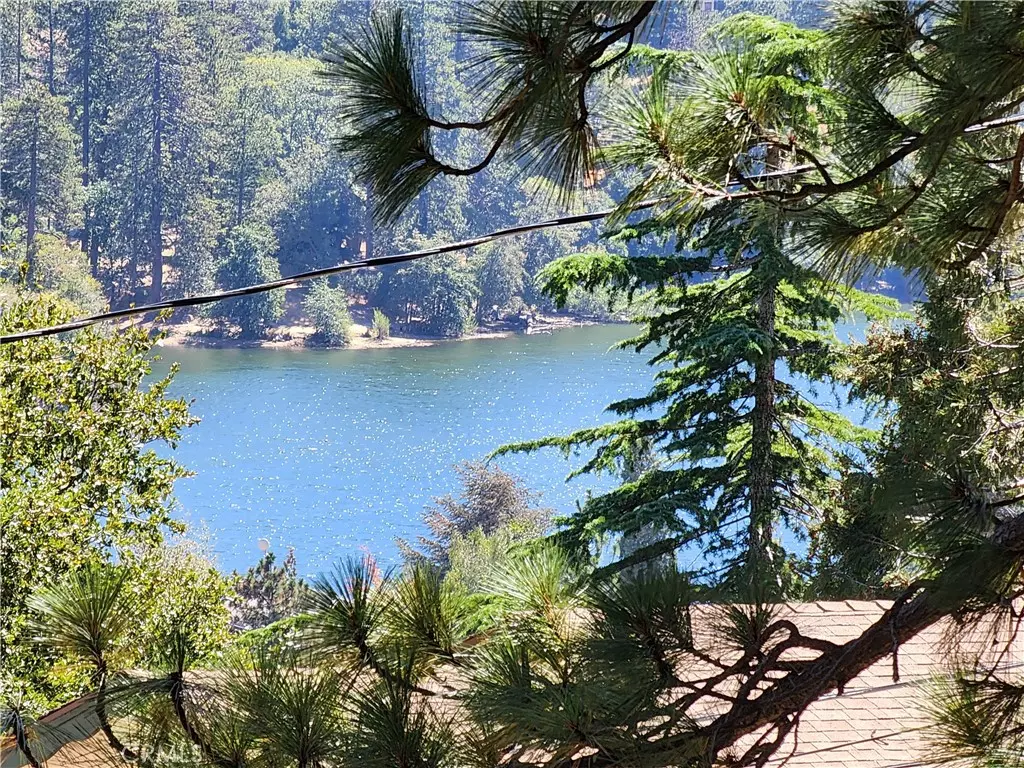 Crestline, CA 92325,190 Zermatt DR