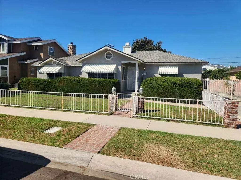 Los Alamitos, CA 90720,11171 Midway