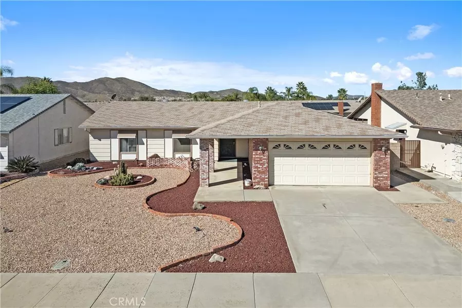 27105 Bottlebrush LN, Menifee, CA 92586