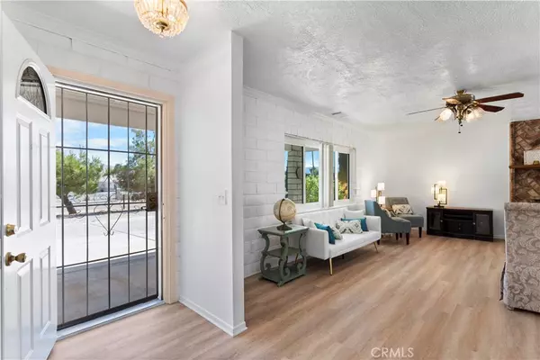 Hesperia, CA 92345,8926 8926 Avocado