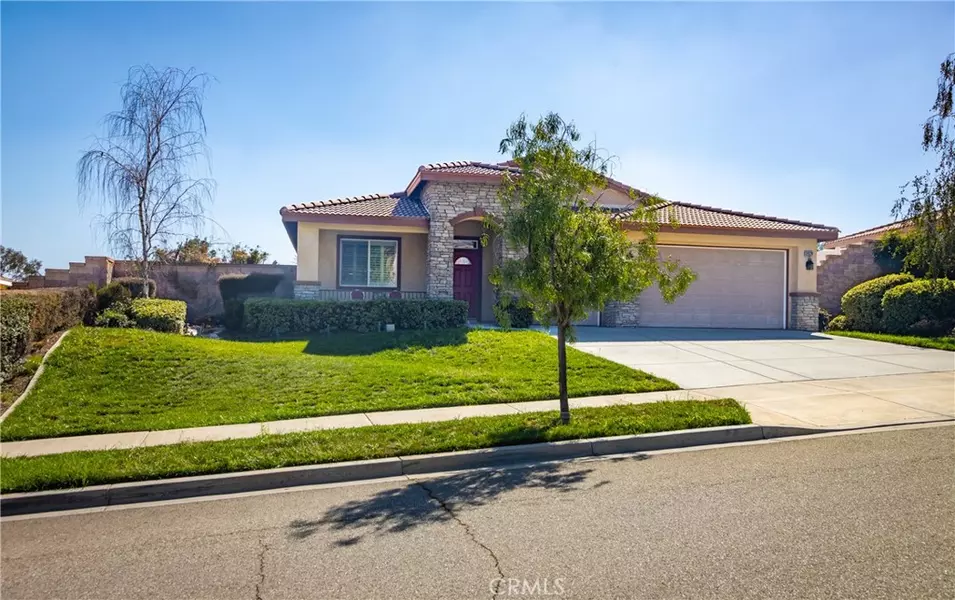 31829 Oak Wood CIR, Yucaipa, CA 92399