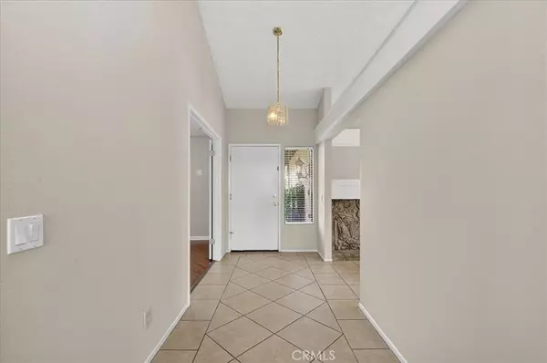 Jurupa Valley, CA 92509,8276 Yearling