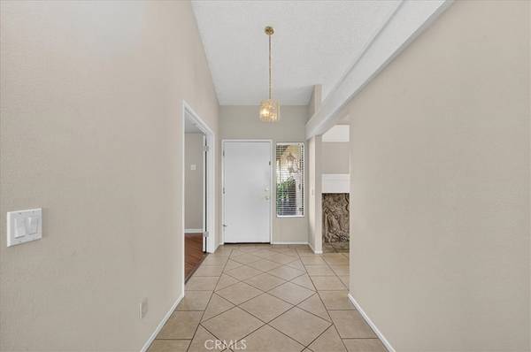 Jurupa Valley, CA 92509,8276 Yearling