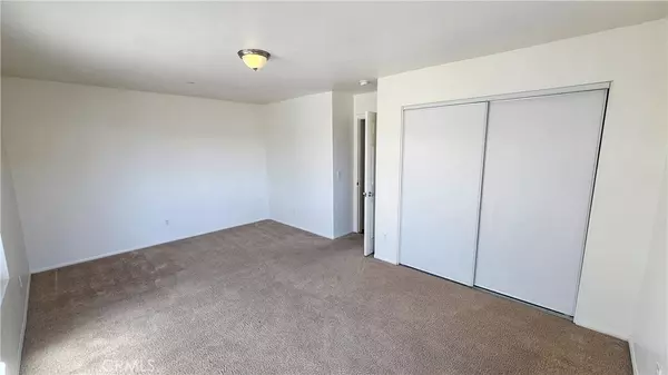 Apple Valley, CA 92307,16115 Apple Valley RD #5