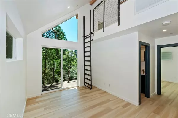 Twin Peaks, CA 92391,441 Oriole DR #3