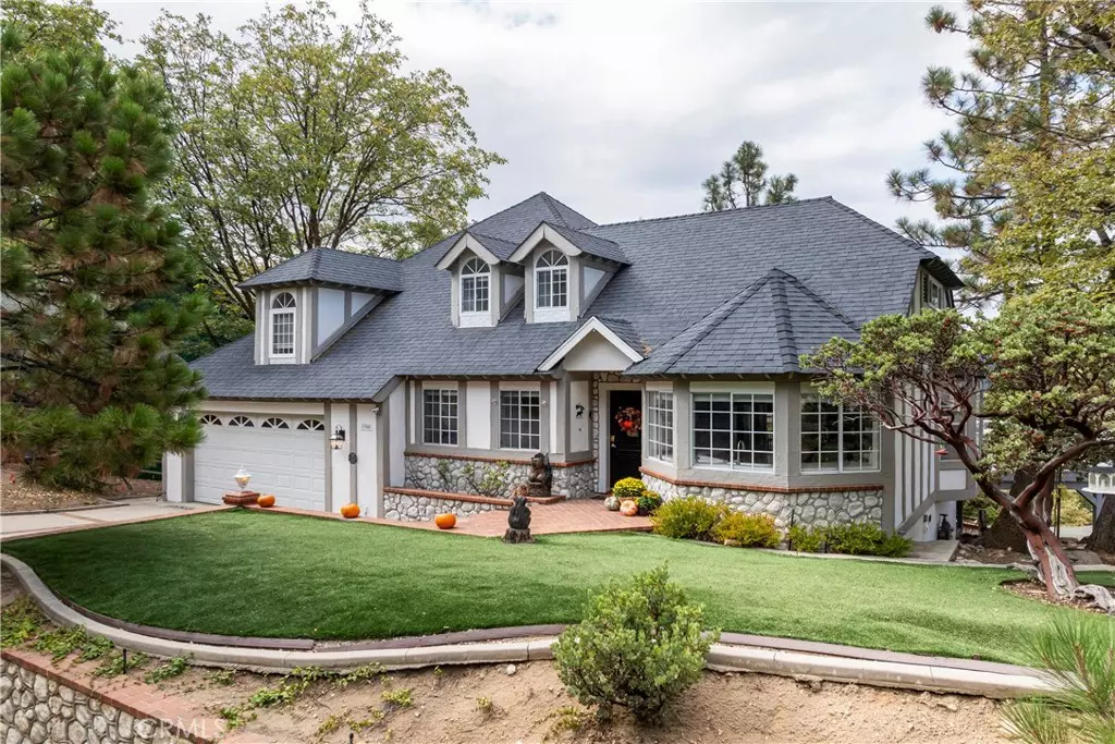 Lake Arrowhead, CA 92352,1388 Yellowstone