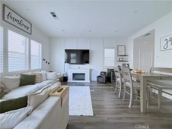 Corona, CA 92883,4173 Horvath #103