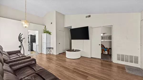 Hemet, CA 92545,1008 Dahlia