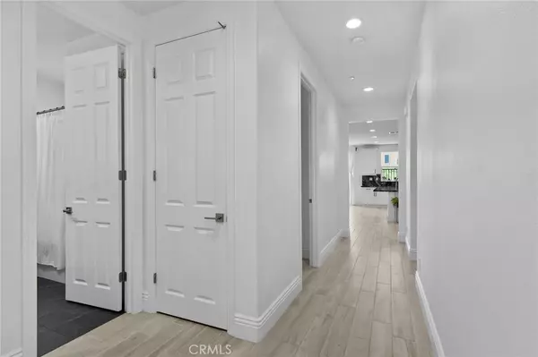 Corona, CA 92883,24205 Selwood DR