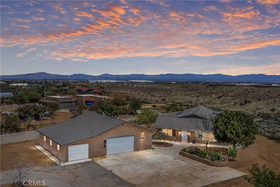 7045 Oak Hill RD, Oak Hills, CA 92344