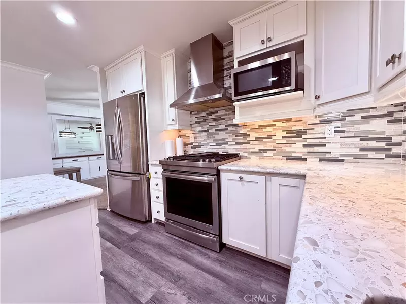 13393 Mariposa Rd SPC 126, Victorville, CA 92395