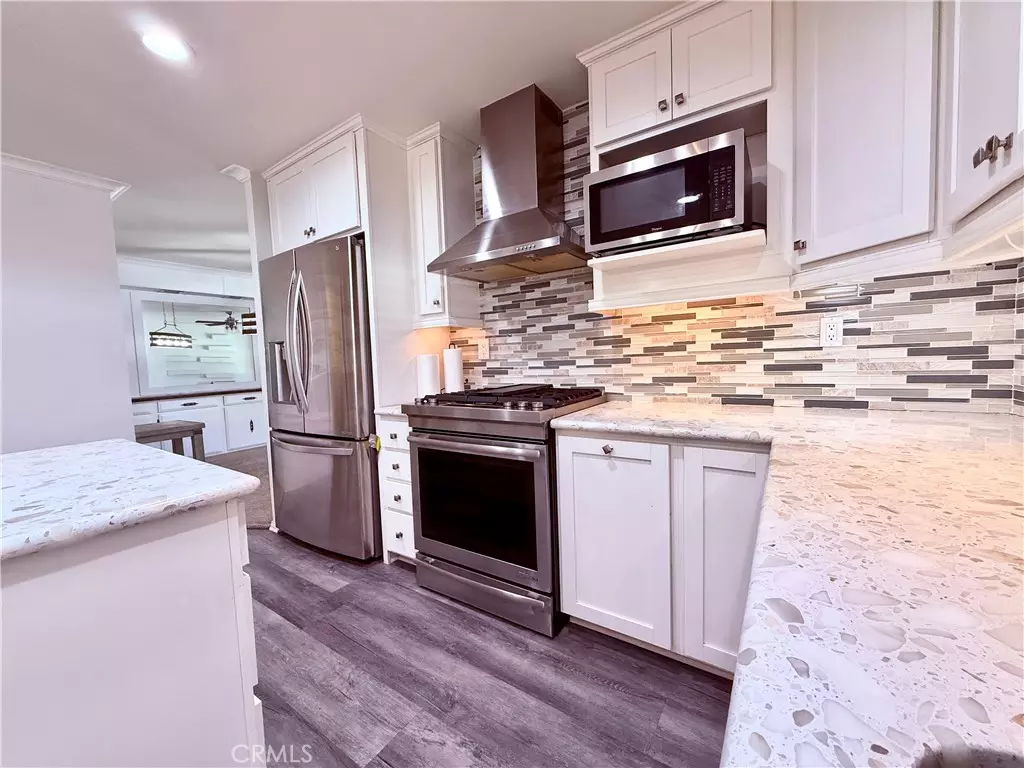 Victorville, CA 92395,13393 Mariposa Rd SPC 126