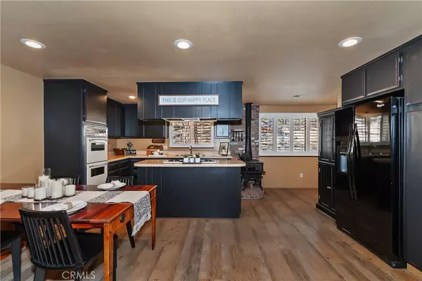 Fawnskin, CA 92333,29 Lakeview