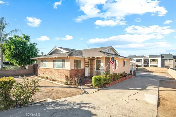 1221 W 10th ST, Corona, CA 92882