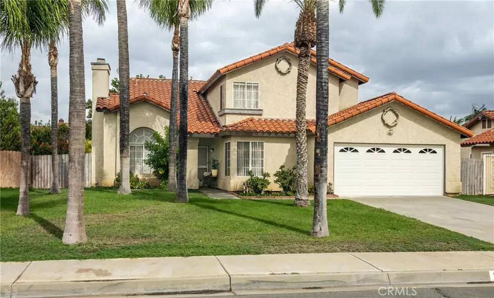 1228 W Woodcrest Street, Bloomington, CA 92316