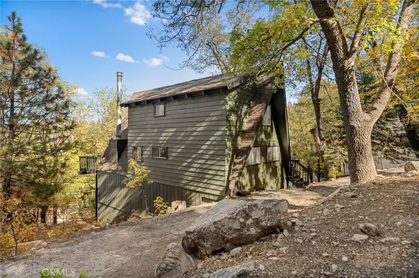 Lake Arrowhead, CA 92352,206 S Fairway