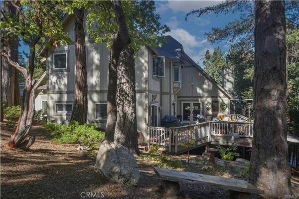 Lake Arrowhead, CA 92391,196 N Fairway